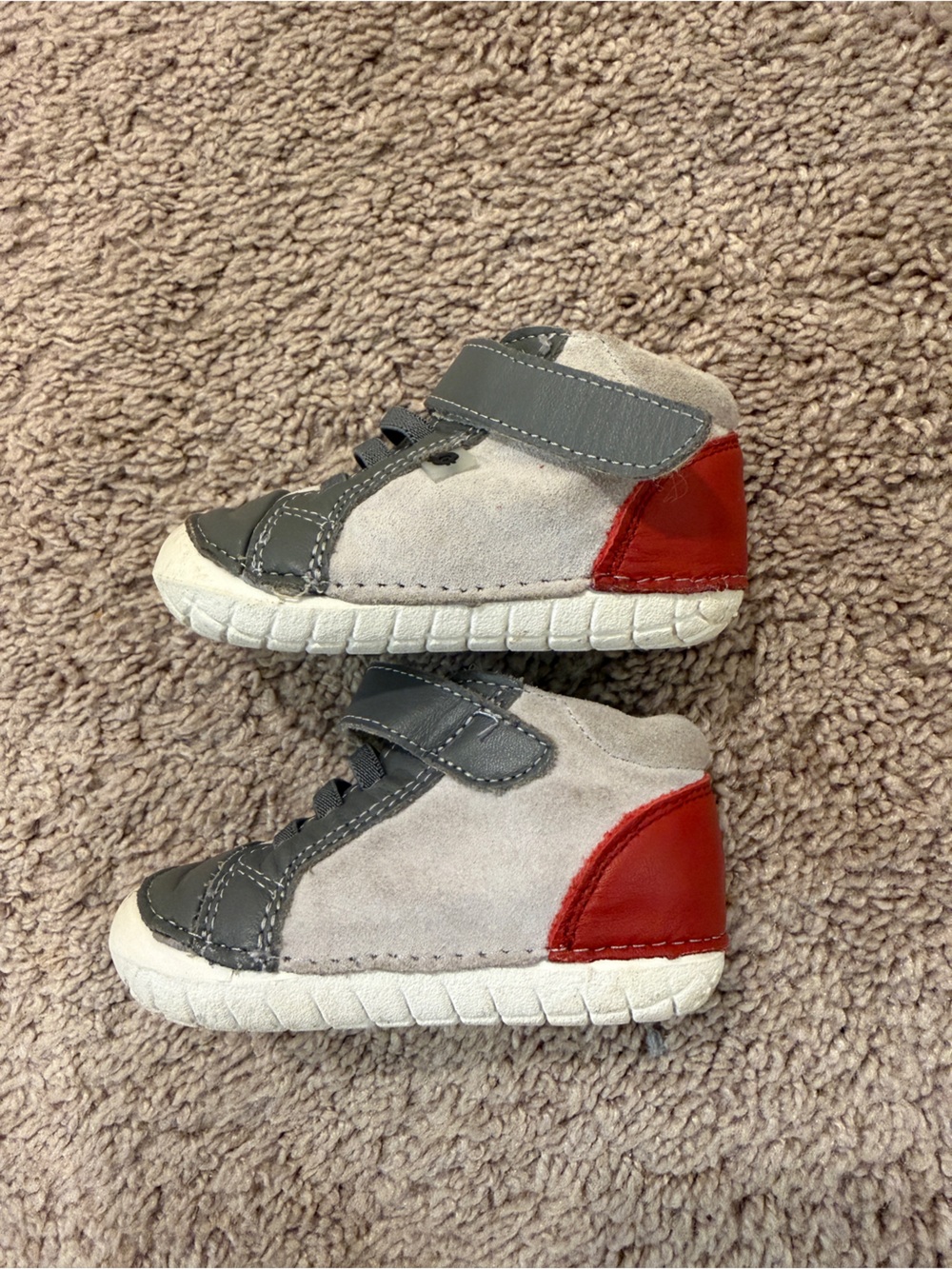 Old Soles high pave Gray Suede Baby Sneakers Red Heel baby walker shoes size 3